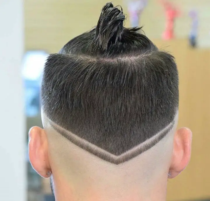 Ponytail V-Cut Peinado