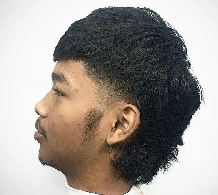 Mullet feo con patillas bebé