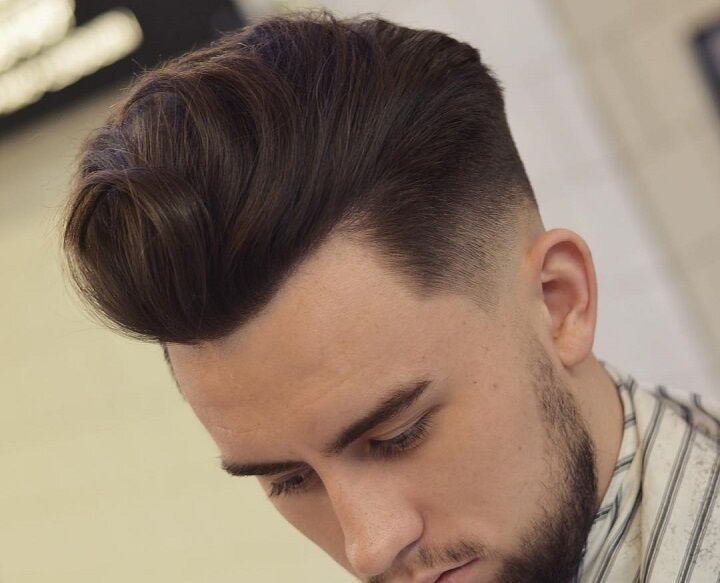 Pompadour con dedos