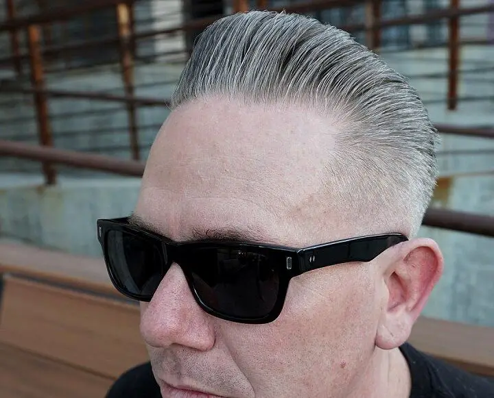 Pompadour corto