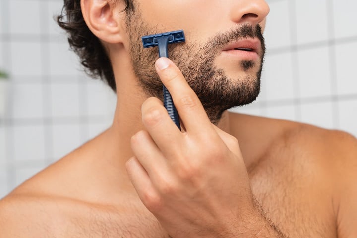 Cómo recortar y afilar la barba